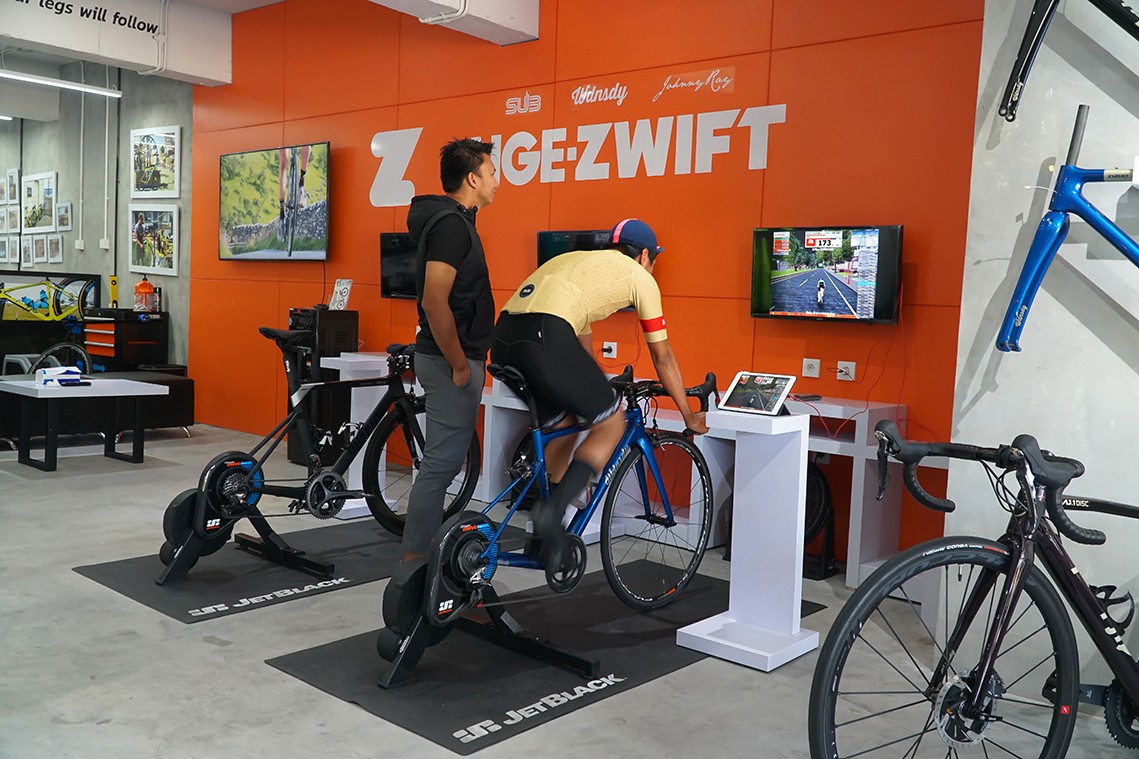 Kantor Baru Wdnsdy Bike Siapa Saja Bisa Nge Zwift Mainsepeda Com