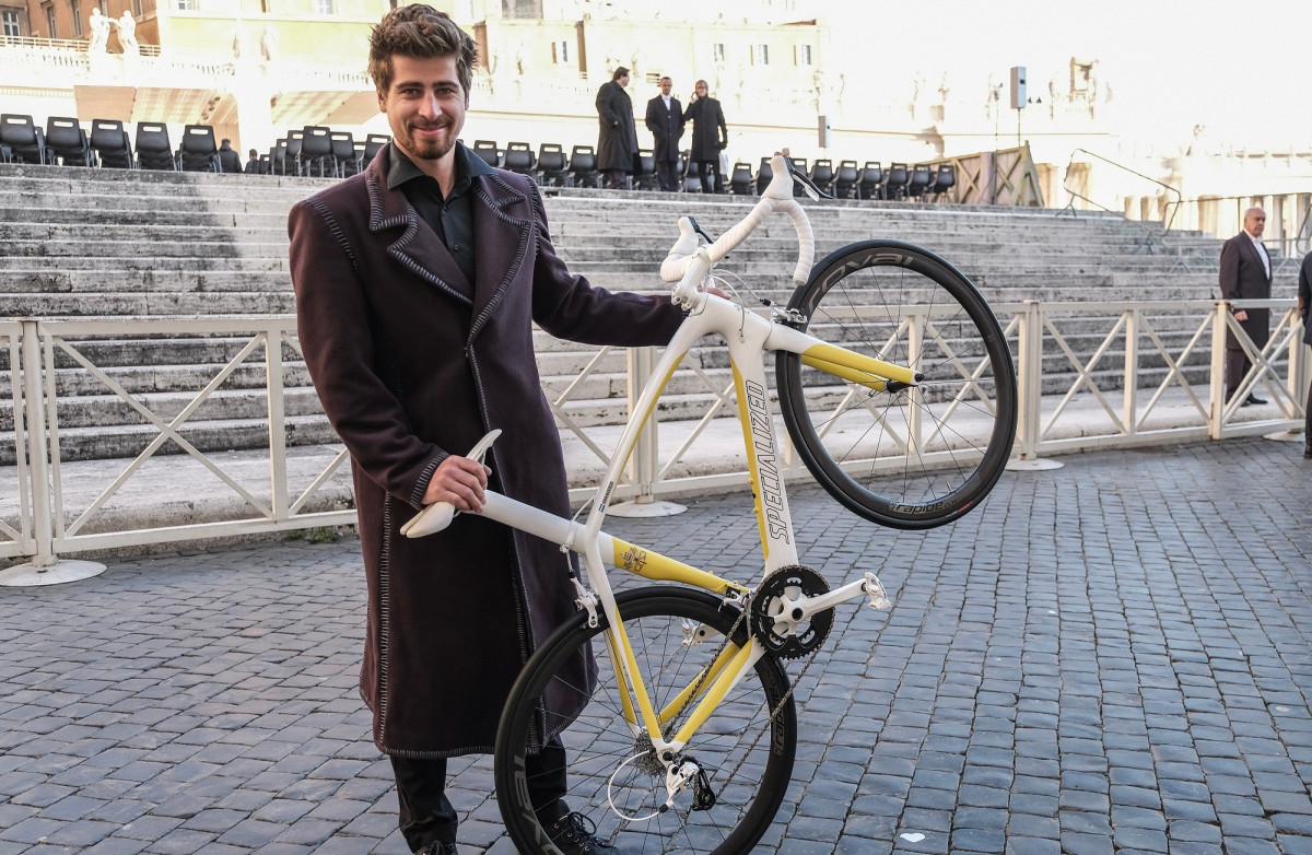 Sepeda Spesial Peter Sagan Untuk Paus Fransiskus Dilelang
