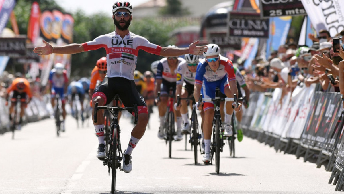 Etape Kedua Milik Fernando Gaviria Mainsepeda Com