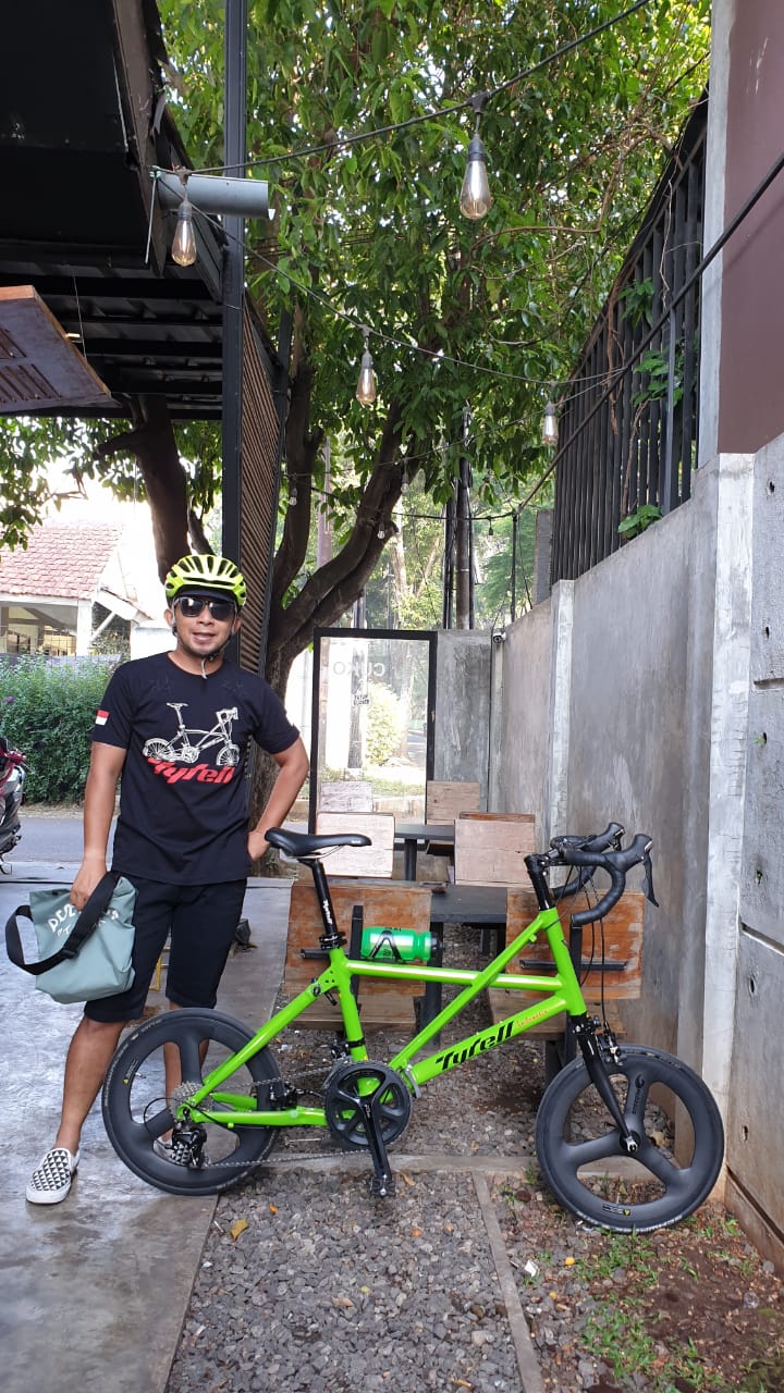 Cerita Seru Baron Dengan Brompton Berpedal Anak Anak Dan Helm Elpiji Melon Mainsepedacom