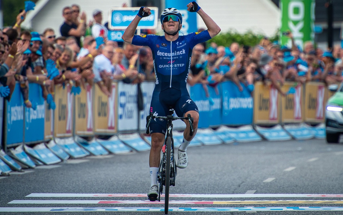 Remco Evenepoel Sudah On The Track